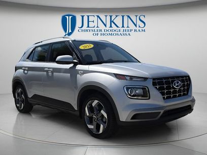 Used 2023 Hyundai Venue SEL