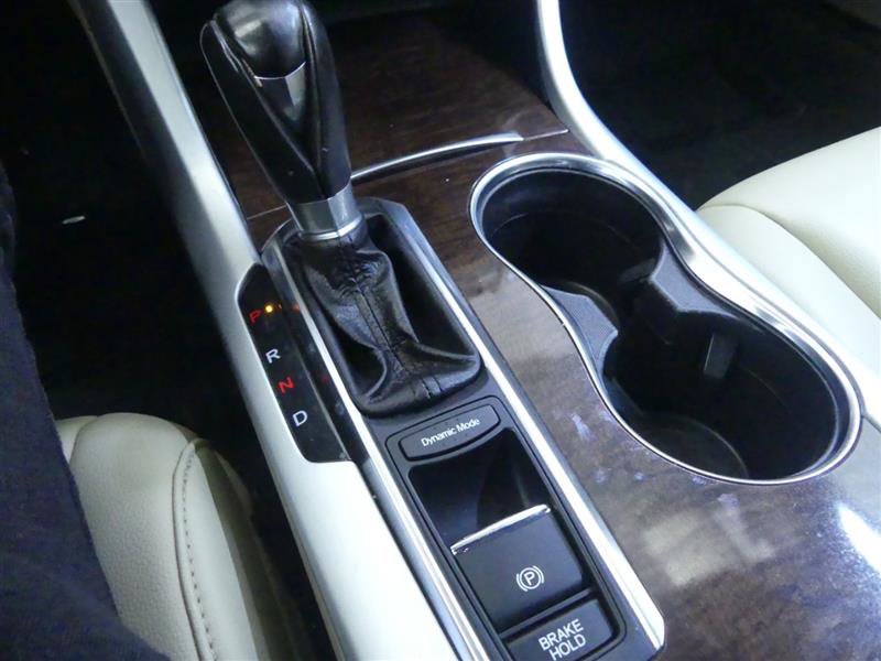 Used 2020 Acura TLX FWD image 15
