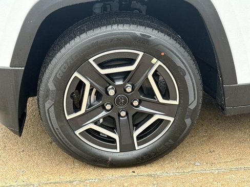 New 2026 Jeep Cherokee Limited AWD/4WD image 13