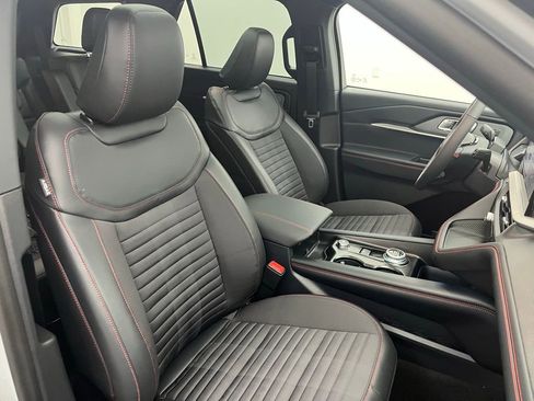 New 2026 Ford Explorer ST-Line w/ ST-Line Street Pack image 28