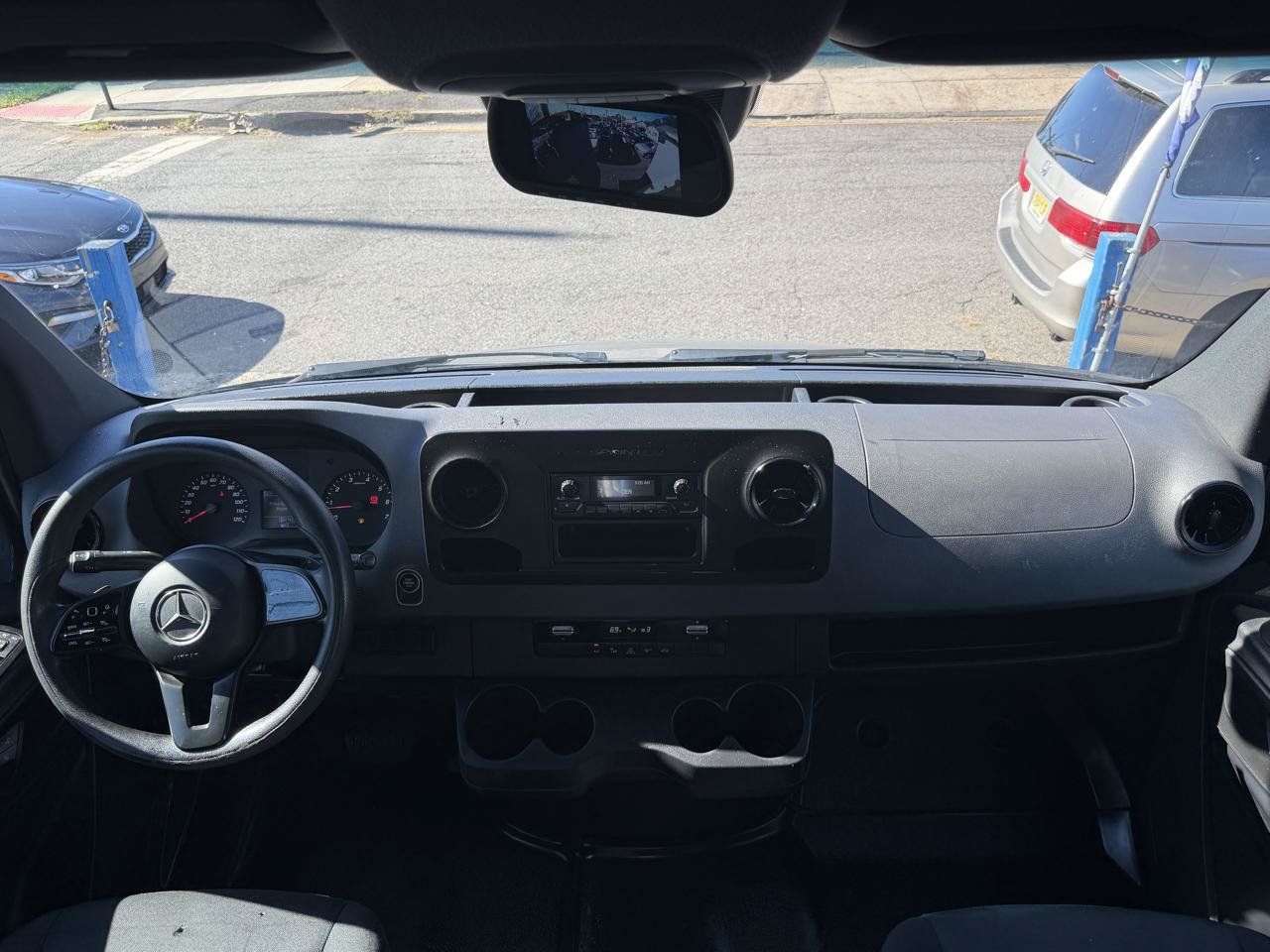 Used 2021 Mercedes-Benz Sprinter 2500 image 25