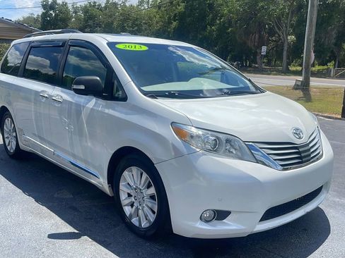 Used 2013 Toyota Sienna Limited w/ Advanced Technology Pkg FWD image 4