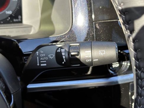 Certified 2025 Nissan Pathfinder Platinum w/ Cargo Package image 27