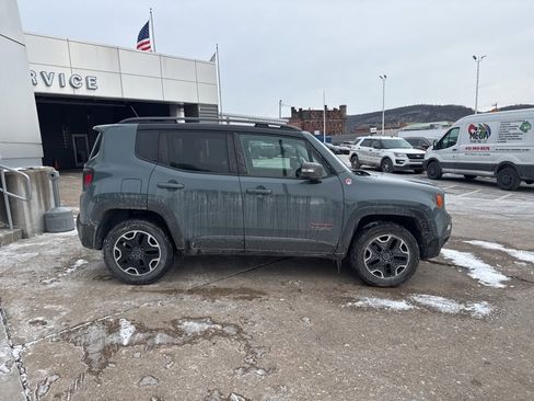 Used 2015 Jeep Renegade Trailhawk w/ Cold Weather Group image 6