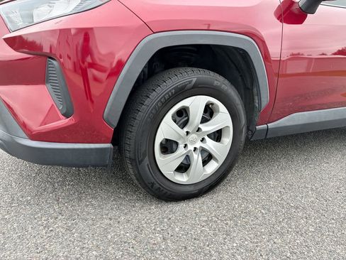 Used 2021 Toyota RAV4 LE image 30
