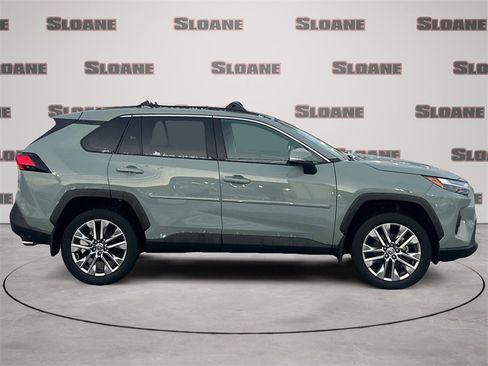 Certified 2022 Toyota RAV4 XLE Premium image 6