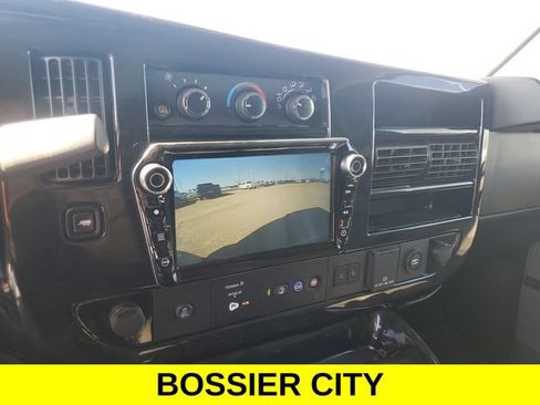 Used 2022 GMC Savana 2500 Extended w/ Enhanced Convenience Package RWD image 22