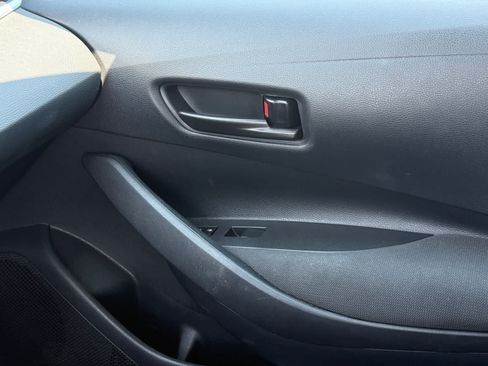 Used 2025 Toyota Corolla LE FWD image 22