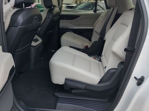 New 2026 Lincoln Navigator L Premier image 21