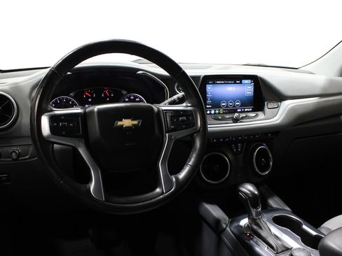 Used 2020 Chevrolet Blazer LT AWD/4WD image 2