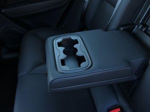 Used 2025 Volvo XC60 B5 Plus image 34