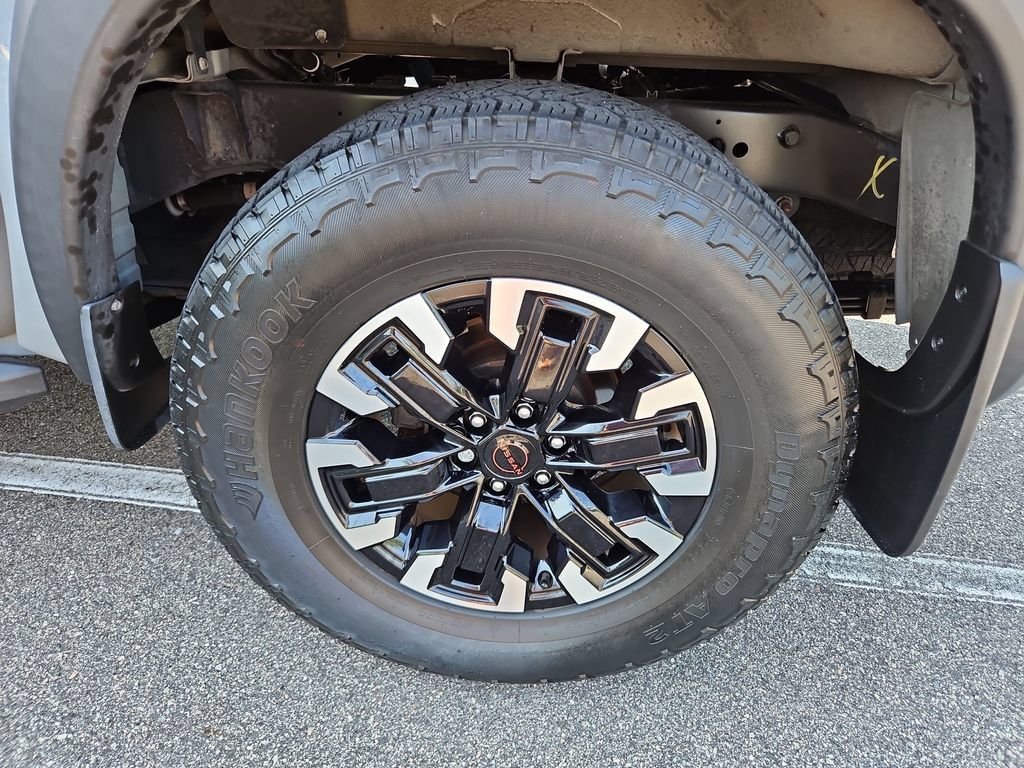 Used 2023 Nissan Frontier PRO-4X w/ Pro Convenience Package AWD/4WD image 31