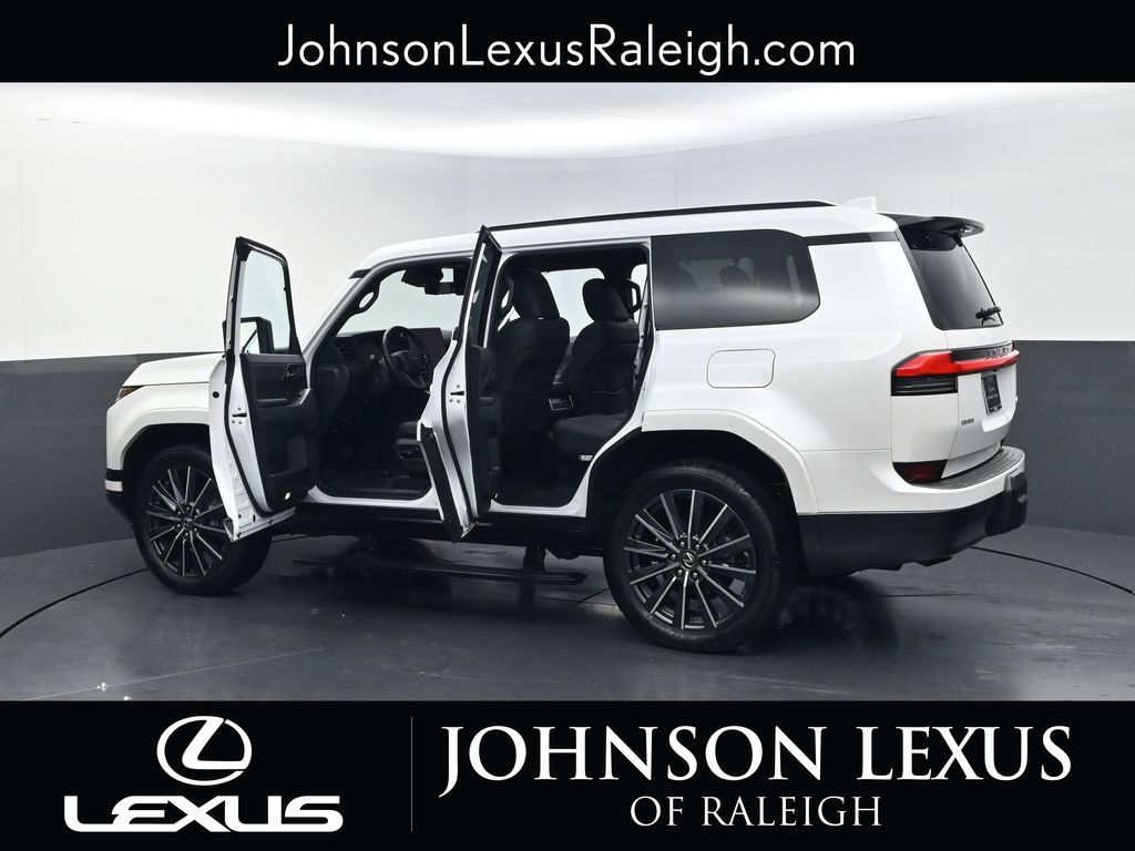 Used 2024 Lexus GX 550 w/ Cold Area Package AWD/4WD image 38