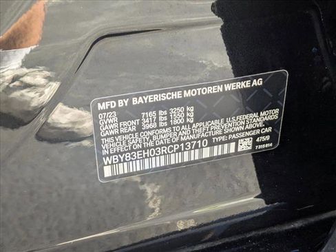 Used 2024 BMW i7 M70 w/ Premium Package image 17