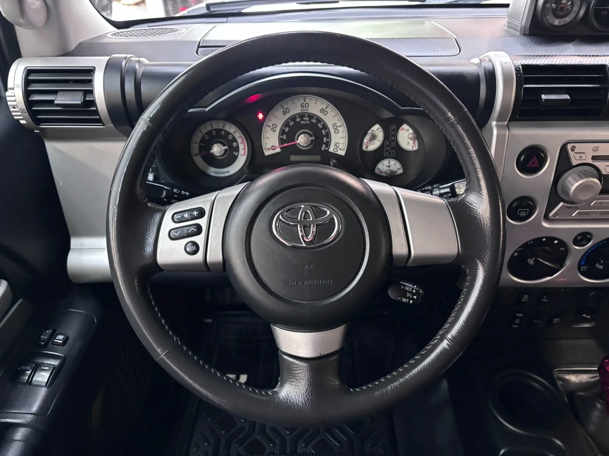 Used 2007 Toyota FJ Cruiser 4WD w/ Upgrade Pkg 1 image 13