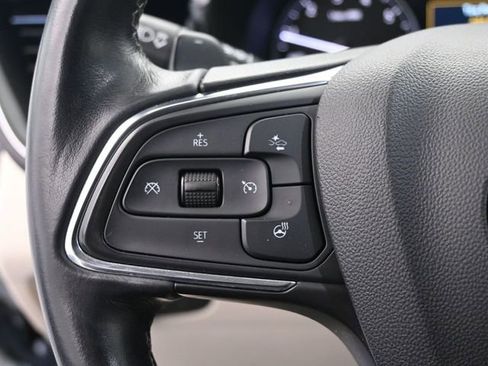 Used 2023 Buick Envision Essence image 30