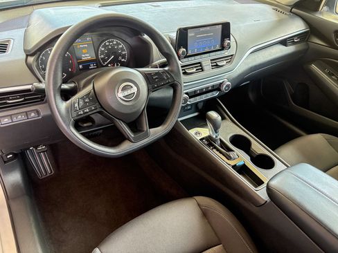 Used 2024 Nissan Altima 2.5 S FWD image 21