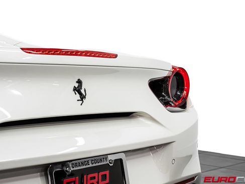 Used 2018 Ferrari 488 Spider RWD image 30