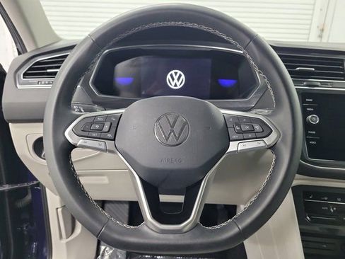 Used 2023 Volkswagen Tiguan SE FWD image 24