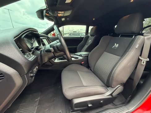 Used 2019 Dodge Challenger R/T Scat Pack w/ Driver Convenience Group RWD image 11