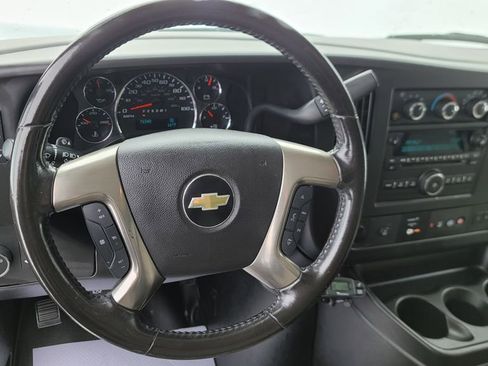 Used 2019 Chevrolet Express 2500 Extended image 20