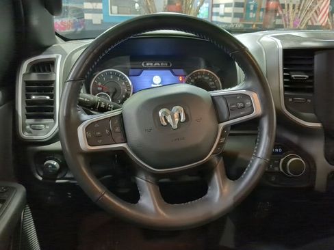 Used 2022 RAM 1500 Big Horn AWD/4WD image 2