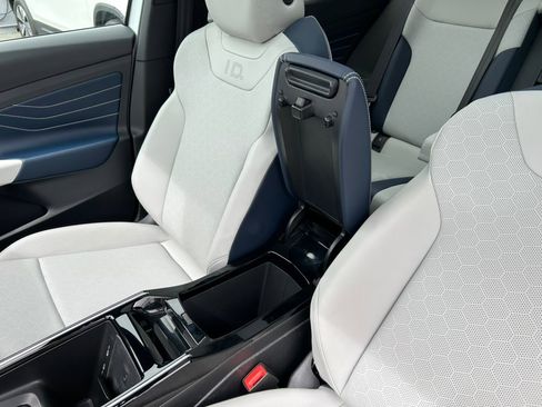 Used 2023 Volkswagen ID.4 Pro S Plus AWD/4WD image 21