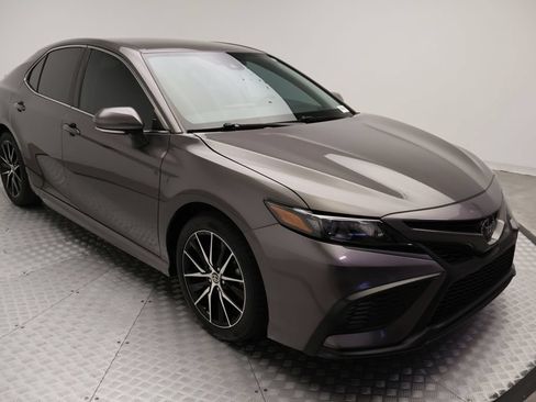 Used 2024 Toyota Camry SE w/ Convenience Package FWD image 6