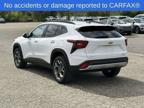 Certified 2024 Chevrolet Trax LT w/ Driver Confidence Package FWD image 3