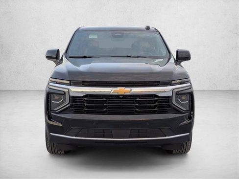 Used 2026 Chevrolet Tahoe LS RWD image 2