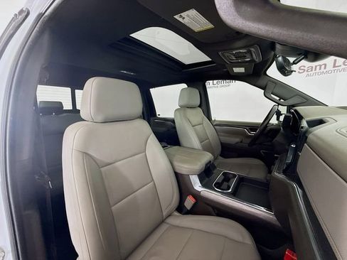 Used 2024 Chevrolet Silverado 2500 LTZ w/ LTZ Convenience Package image 32