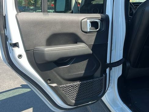 Used 2023 Jeep Wrangler Unlimited Sahara w/ Cold Weather Group AWD/4WD image 20