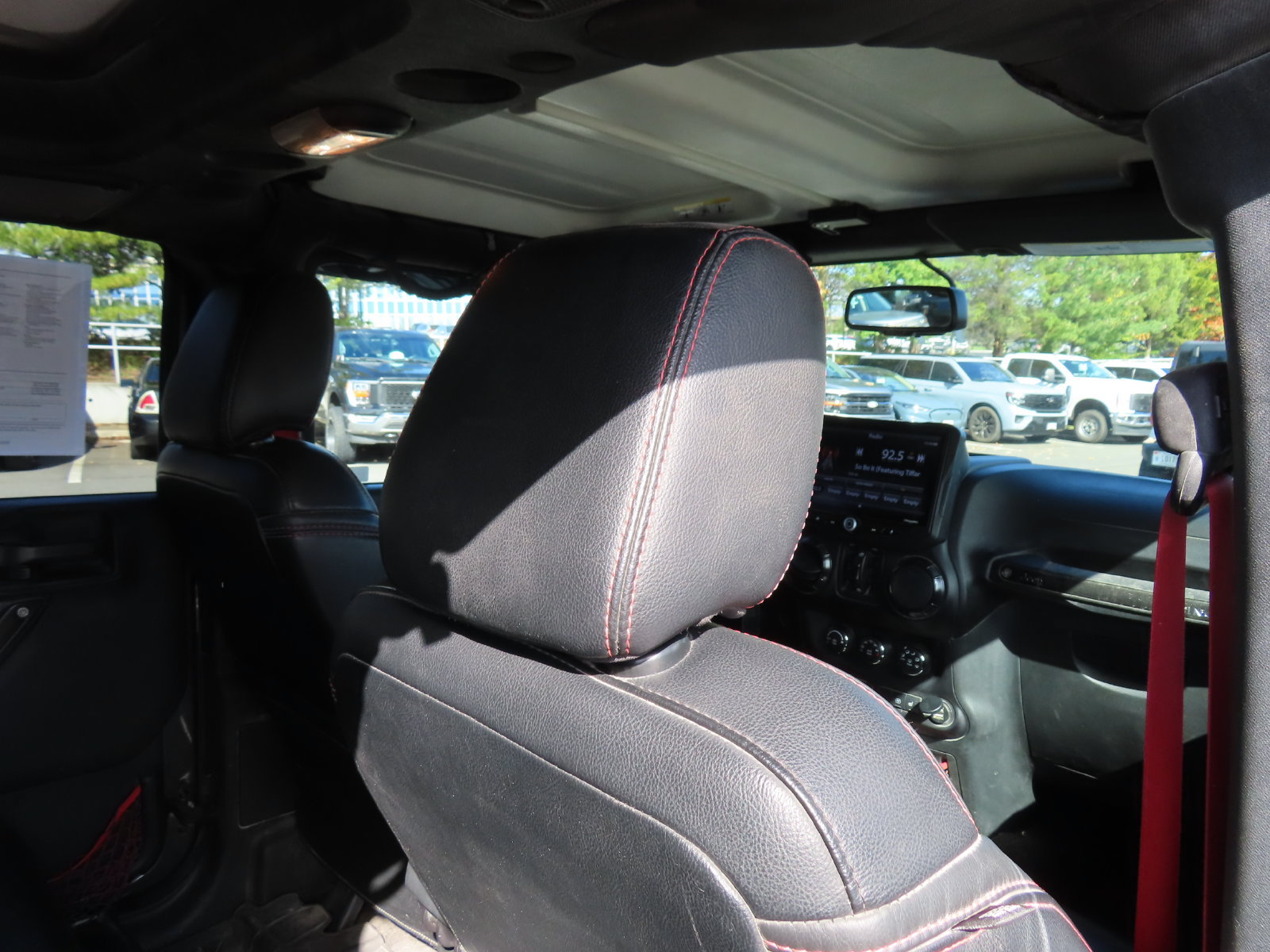 Used 2018 Jeep Wrangler Unlimited Rubicon AWD/4WD image 24