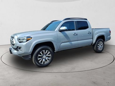 Used 2020 Toyota Tacoma Limited AWD/4WD image 8
