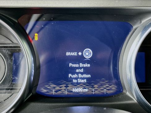 Used 2023 Jeep Wrangler Unlimited w/ Cold Weather Group image 18