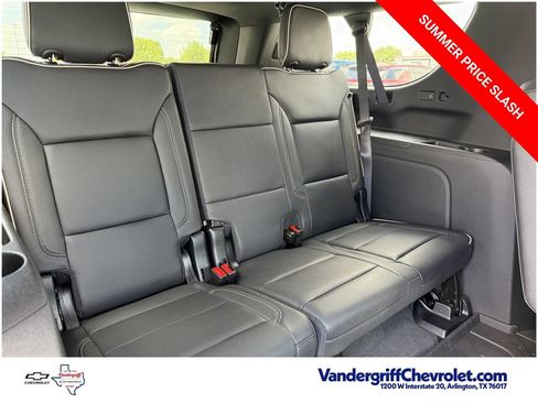 New 2026 Chevrolet Suburban Premier RWD image 29