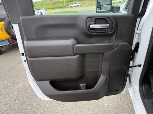 Used 2024 Chevrolet Silverado 2500 W/T RWD image 21