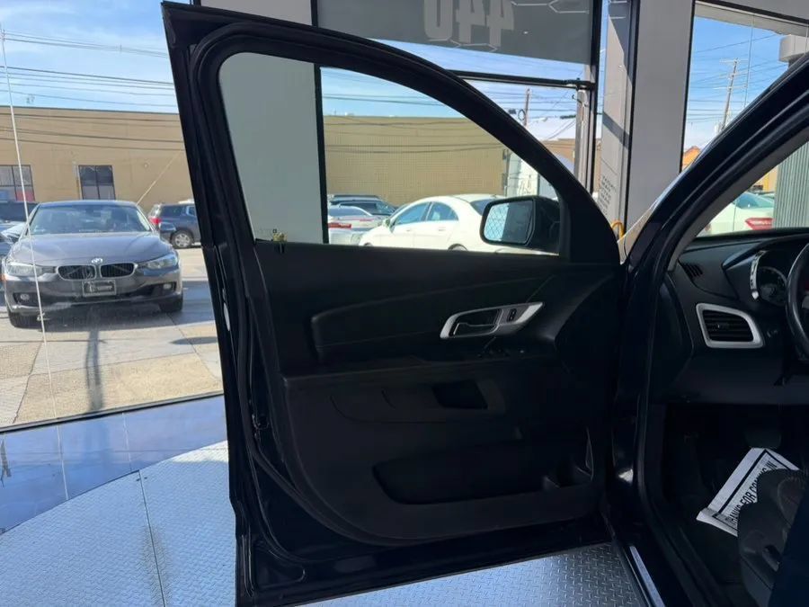 Used 2015 GMC Terrain SLE w/ Convenience Package AWD/4WD image 8