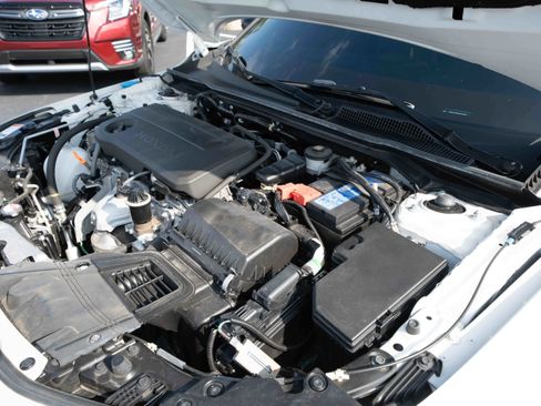 Used 2025 Honda Civic Sport image 32
