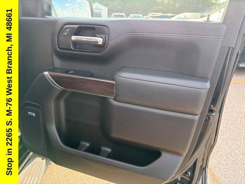 Used 2019 GMC Sierra 1500 SLT w/ SLT Premium Plus Package AWD/4WD image 28
