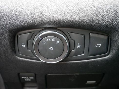 Used 2017 Lincoln Continental Select FWD image 16