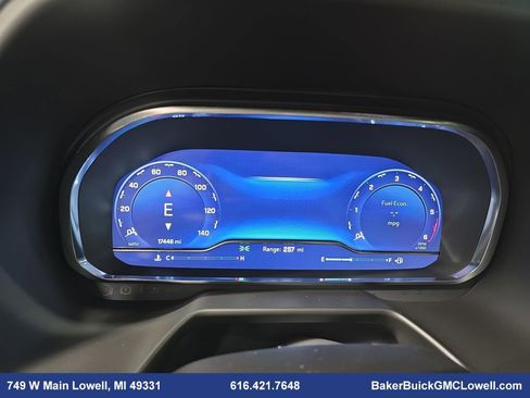 Used 2024 Chevrolet Suburban RST w/ Luxury Package image 19