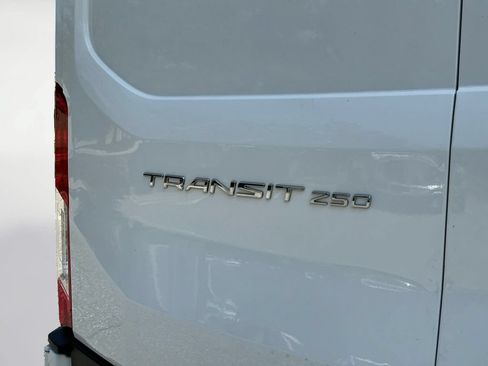 Used 2023 Ford Transit 250 148 High Roof Extended w/ Load Area Protection Package RWD image 19