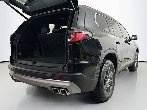 Used 2025 GMC Acadia Elevation image 24