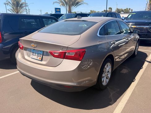 Used 2023 Chevrolet Malibu LT FWD image 5