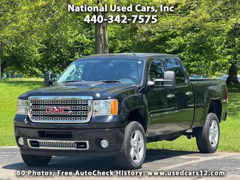 Used 2011 GMC Sierra 2500 Denali w/ Suspension Package, Off-Road AWD/4WD image 1