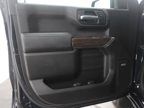 Used 2019 Chevrolet Silverado 1500 LT Trail Boss image 20