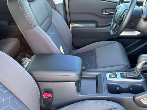 New 2026 Nissan Frontier SV image 12