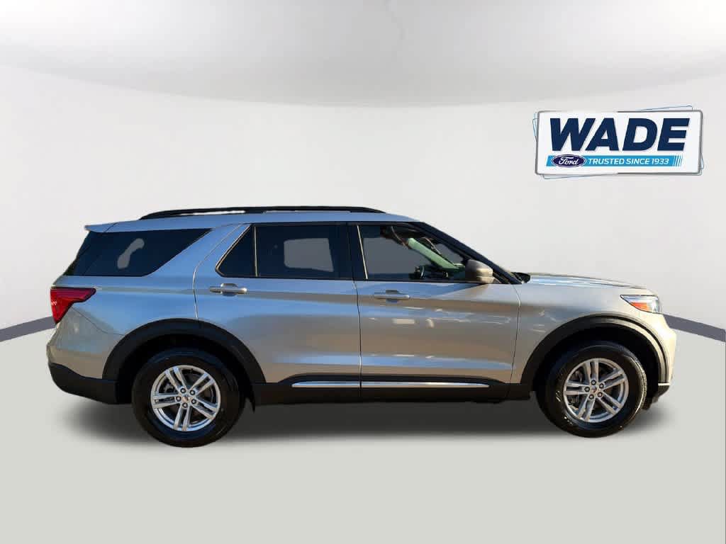 Certified 2023 Ford Explorer XLT RWD image 4
