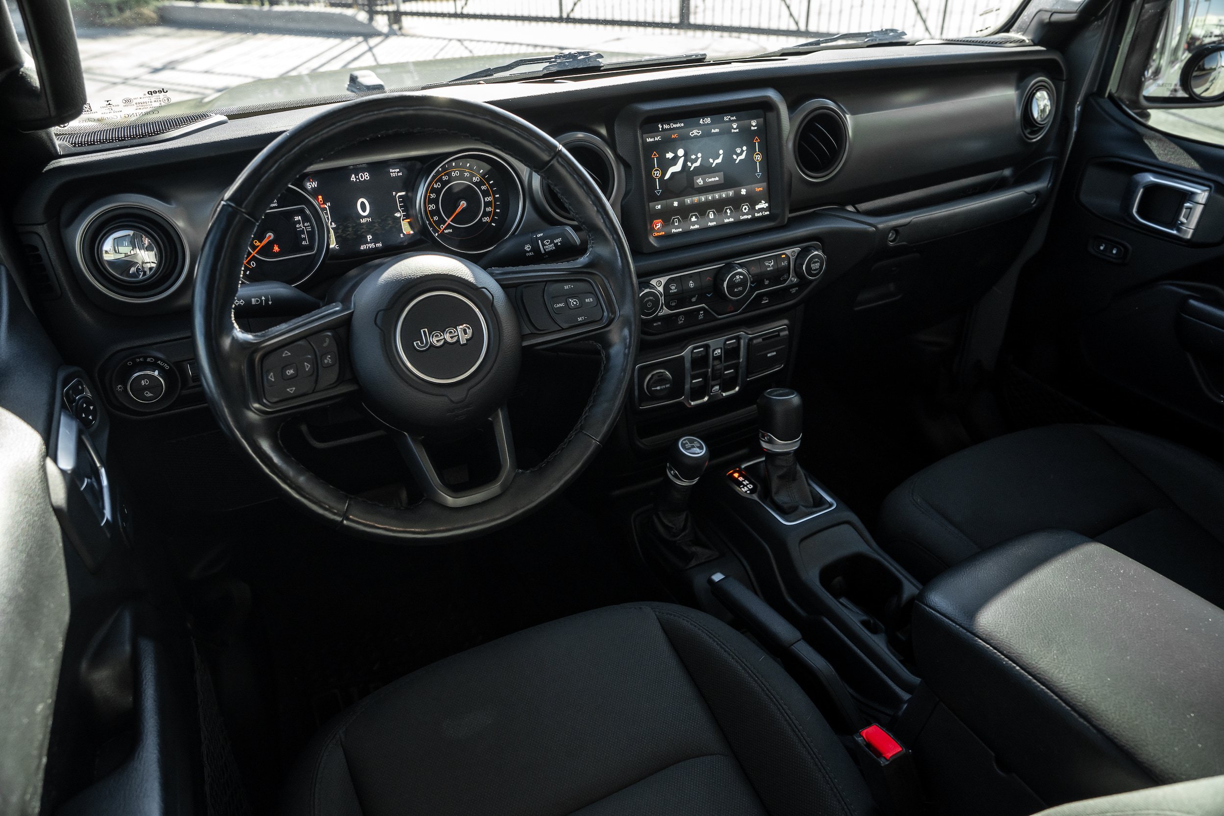 Used 2021 Jeep Gladiator Sport AWD/4WD image 17